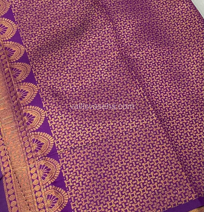 Kanchi Semi Silk - Creamish Grey with Purple - Temple Border  - VVKSS001
