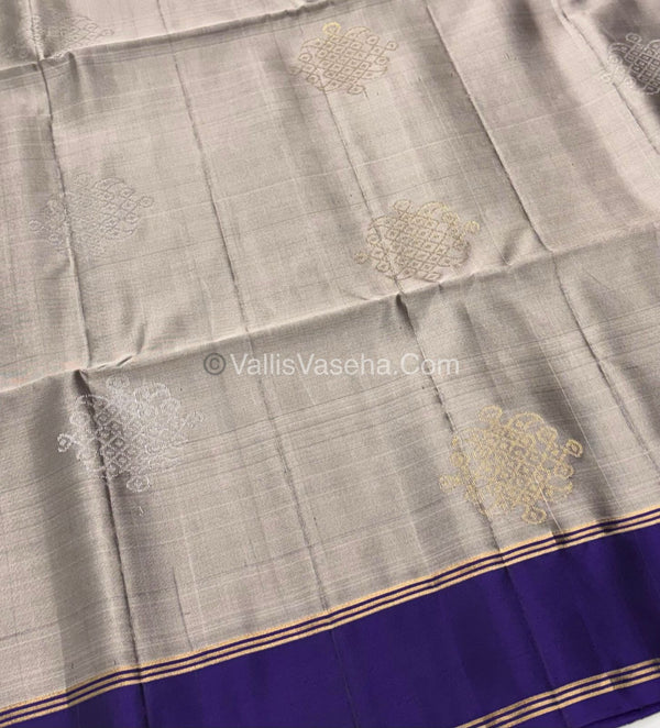 Pure Soft Silk Saree - Kolam Design creamish Grey with purple shade  - VVPSS074