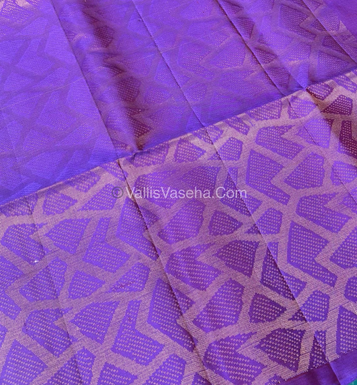 Pure Soft Silk Saree - Light Weight - Borderless - White & Purple - VVPSS027
