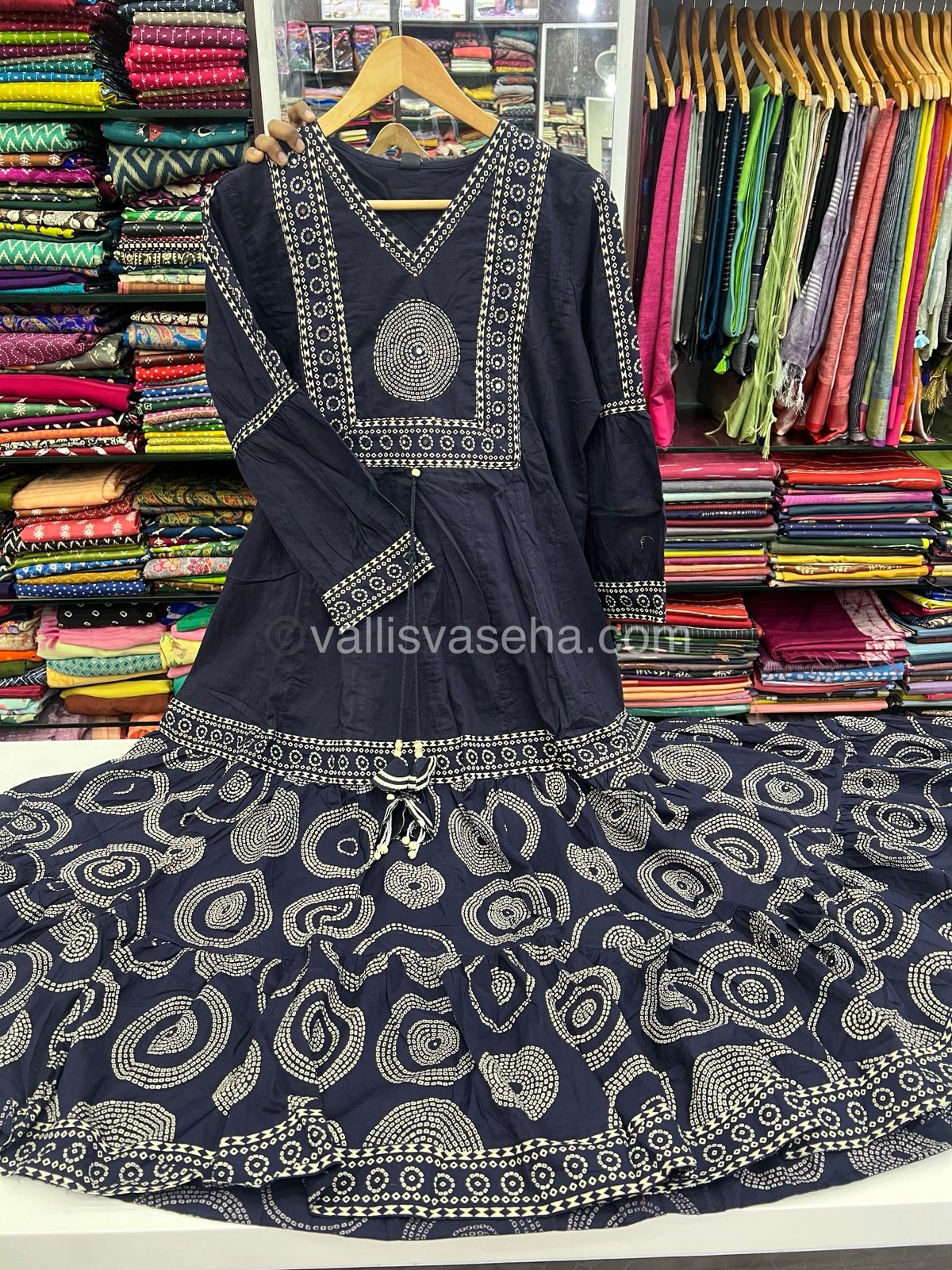 Anarkali - Navy Blue Shade - Salwar, Kameez & Duppatta(3pc)- Fancy Cotton - VVRAS001