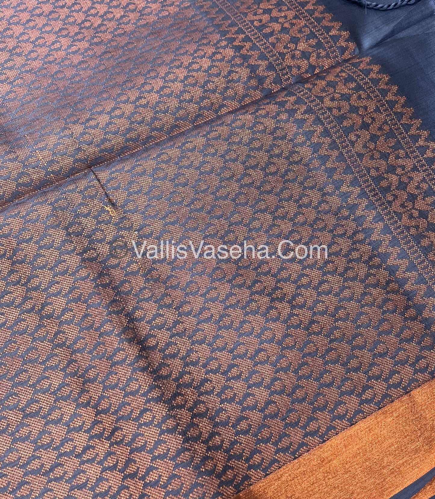 40% less - Offer Saree - Semi Soft Silk Saree - VVDS003