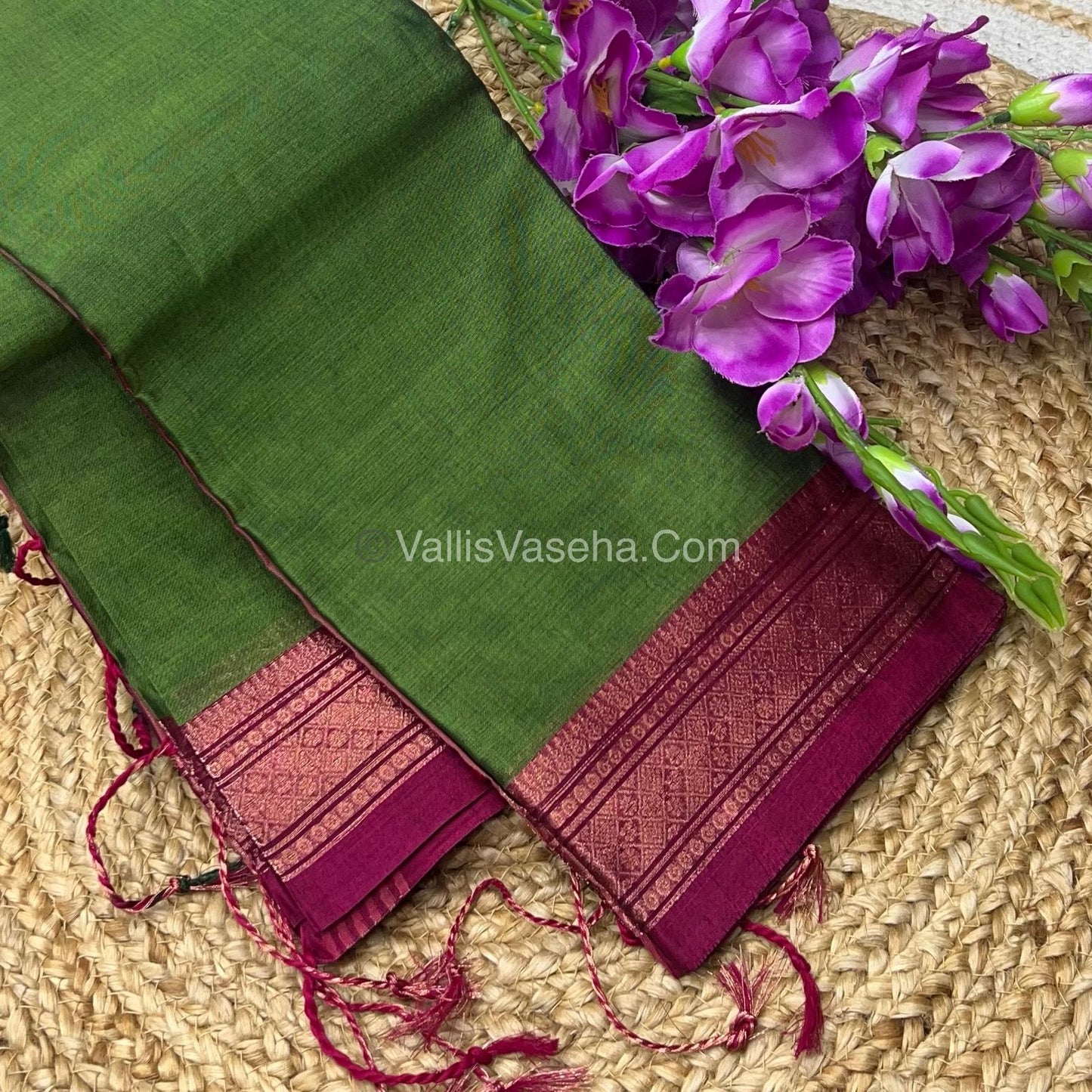 Dhaka Cotton Saree - VVDCS001