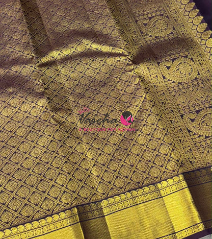 Pure Kanchipuram Silk Saree - Vendhaya Green & Wine Shade  - VVPS057