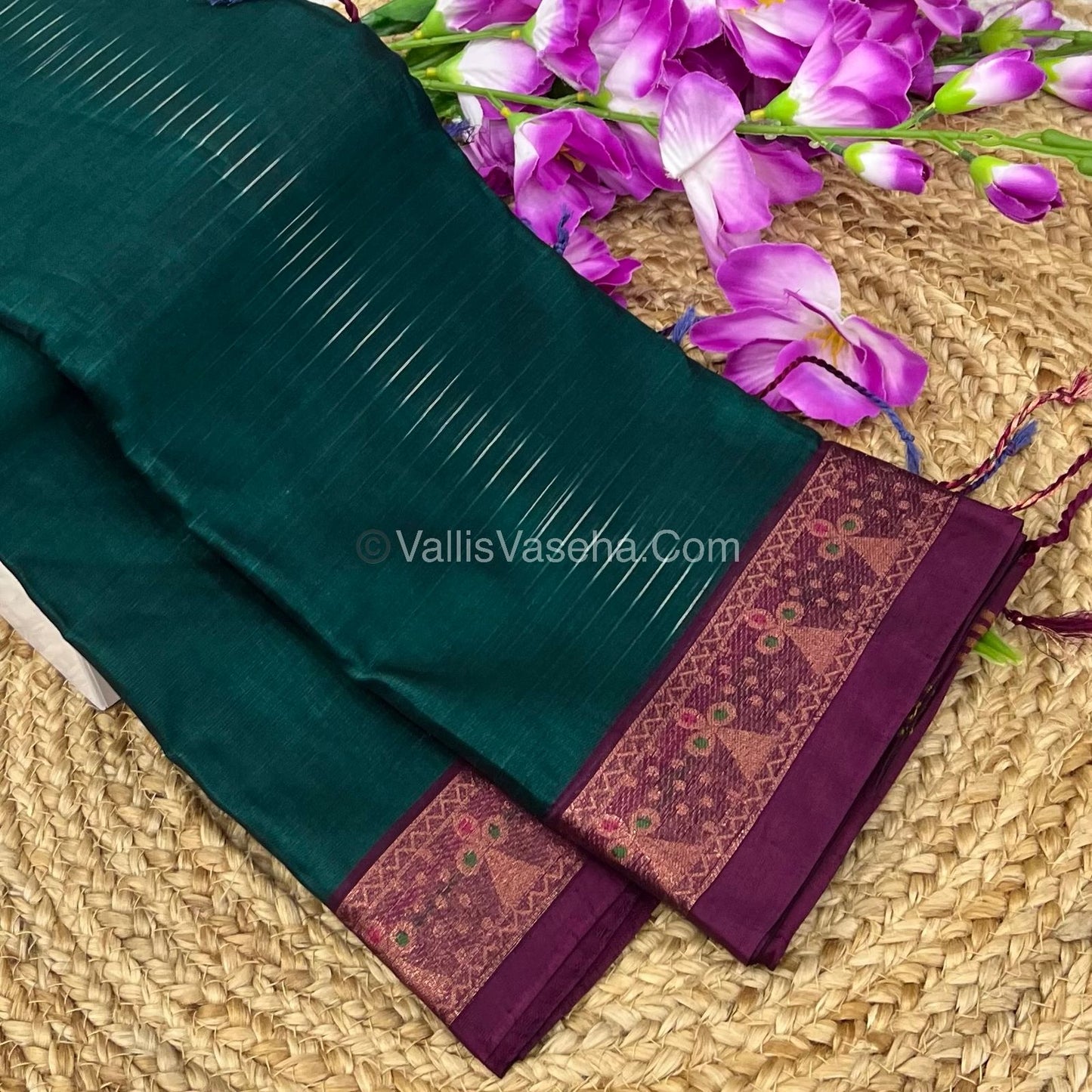 Dhaka Cotton Saree - VVDCS001