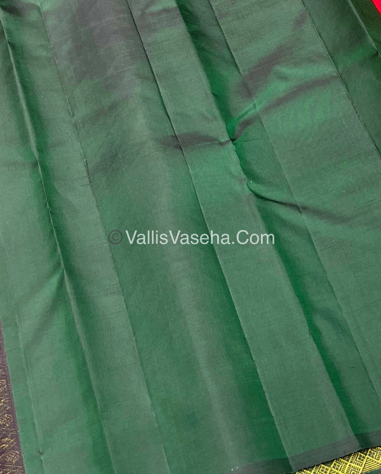 Pure Kanchipuram Silk Saree - Borderless - Red with Green - VVPS014