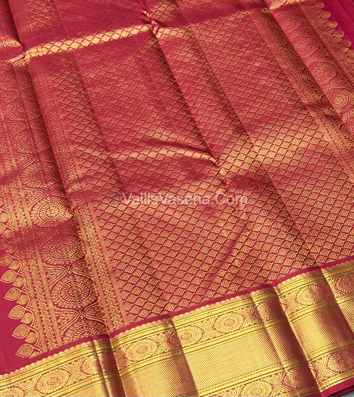 Pure Kanchipuram Silk Saree - Green & Maroon Combo - VVPS014