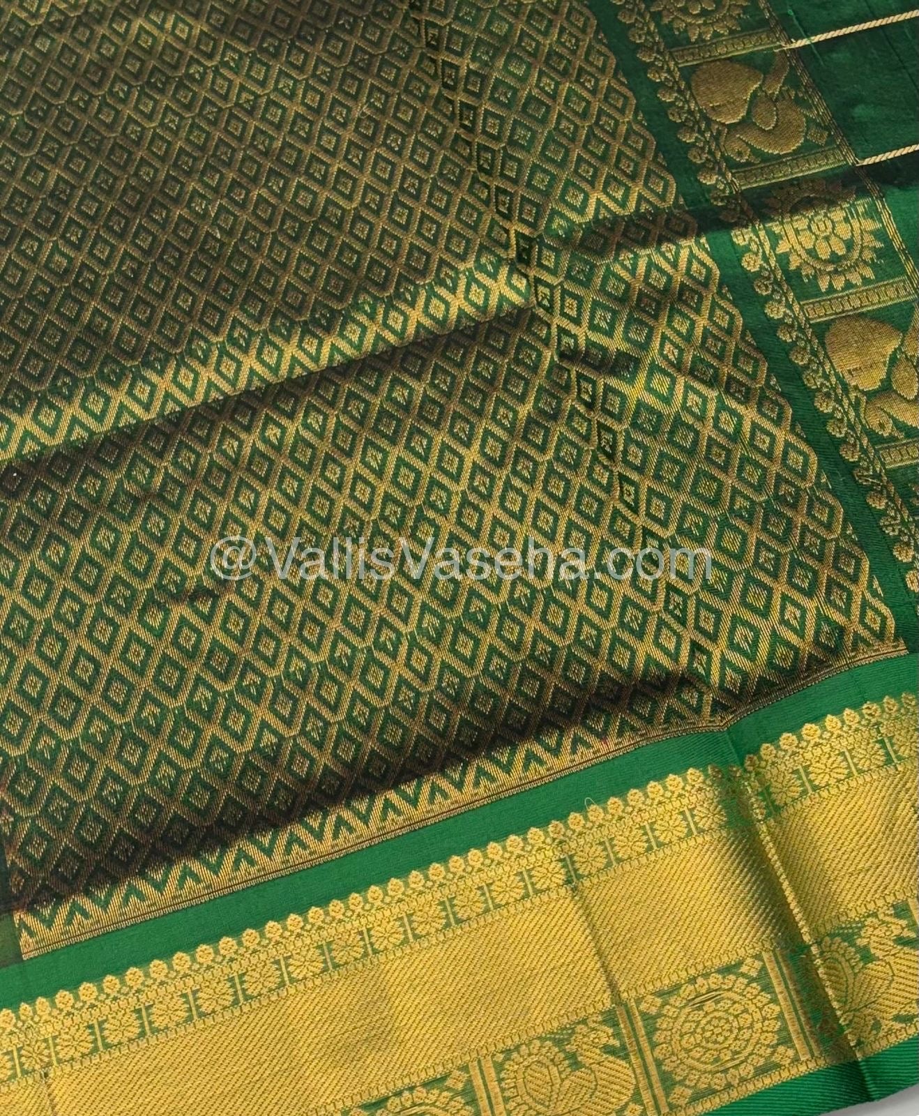 Pure Silk Cotton Saree - Mayil & Chakkaram Design - peachish with Pink Green - VVMC001