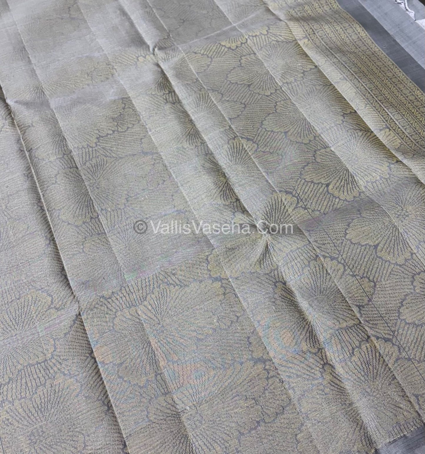 Half Mix - Pure Soft Silk Saree - VVPSS044