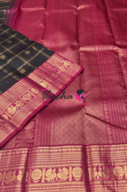 Pure Vintage Korvai Kanchipuram Silk Saree - Black & Pink Combo - VVPS021