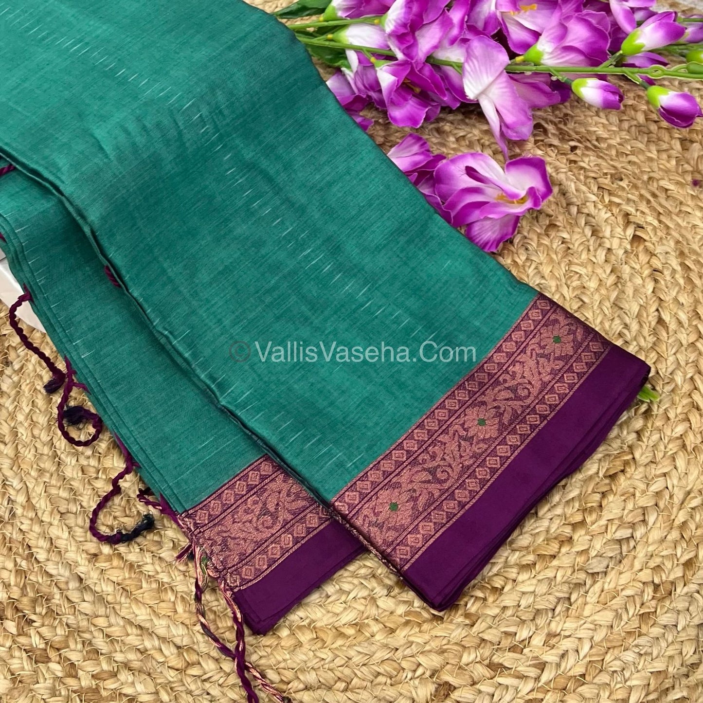 Dhaka Cotton Saree - VVDCS001
