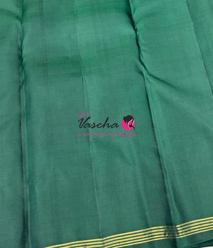 Pure Kanchipuram Silk Saree - Mayil Butta Border - Green Shade - VVPS006