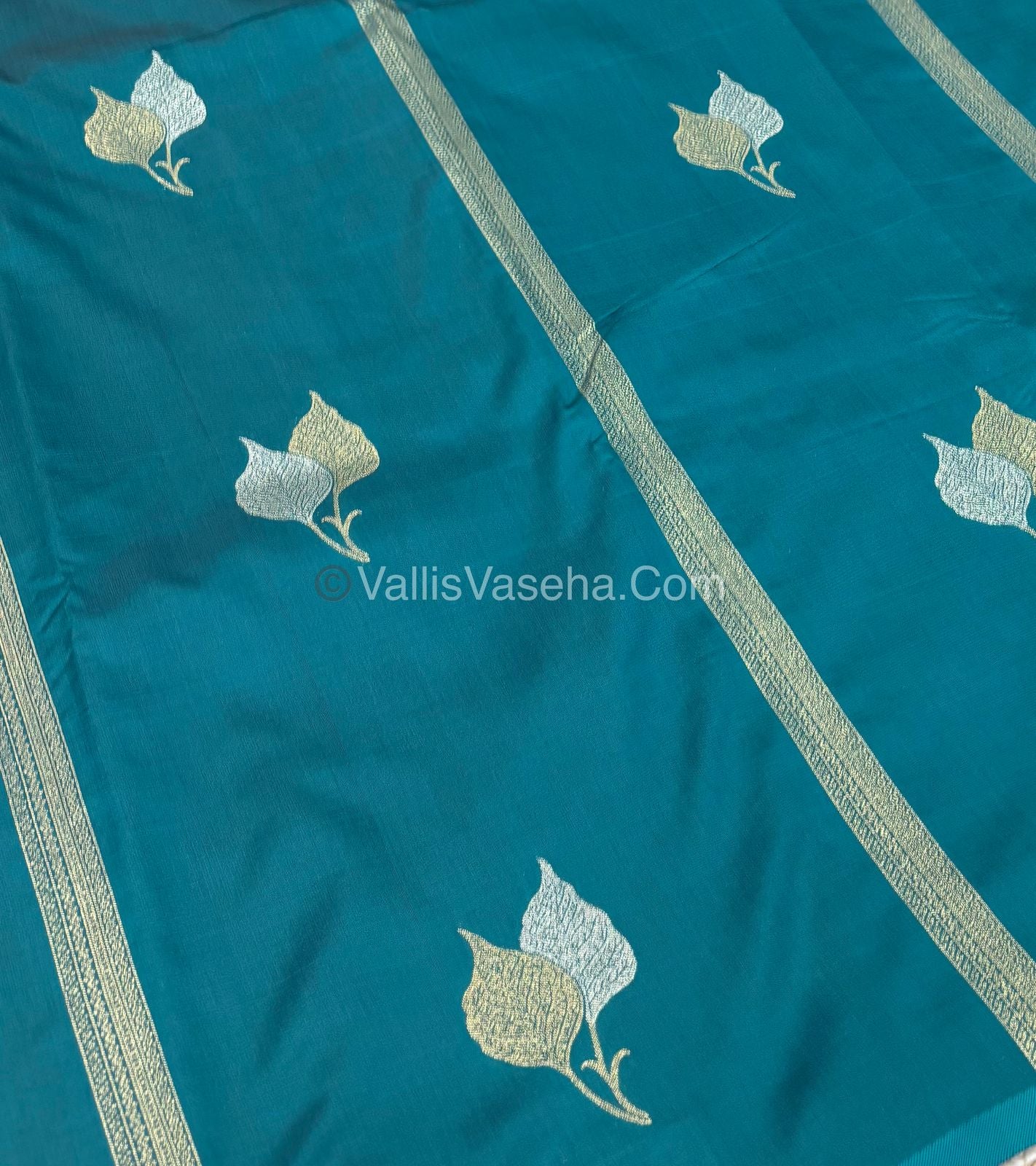 Semi Soft Silk - Border less - Peacock Blue Shade -VVSSS025