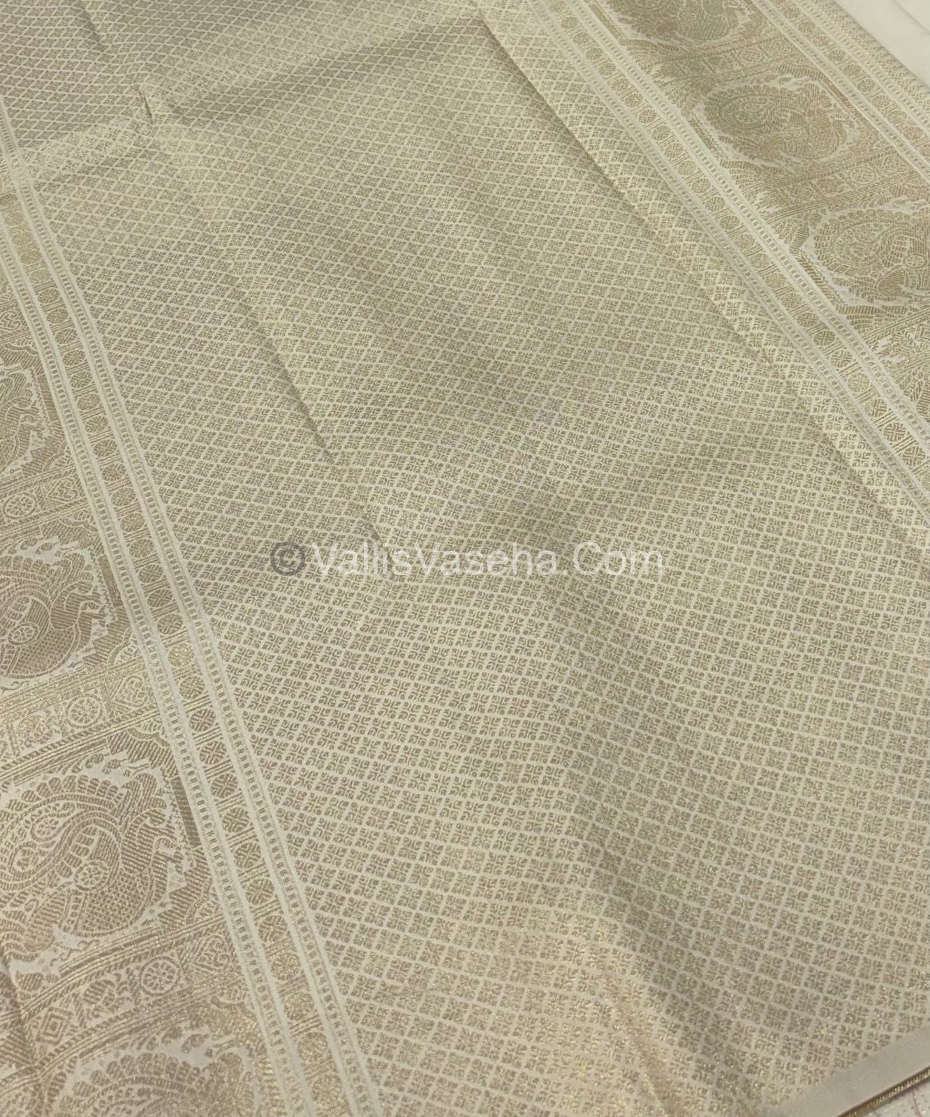 Semi Soft Silk - Border less - Cream Shade -VVSSS026