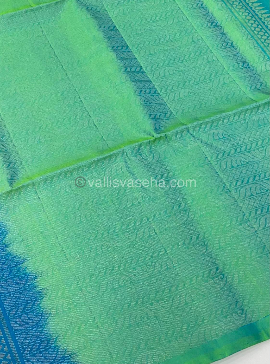 Pure Soft Silk Saree - Vaira Voosi design - Green With Teal Green ( lemon mixed) Combo - VVPSS016