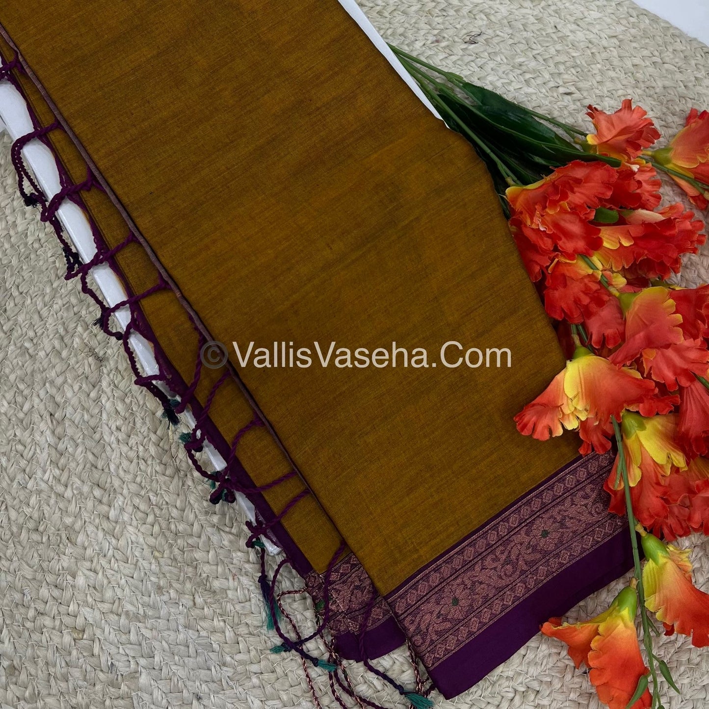 Dhaka Cotton Saree - VVDCS002