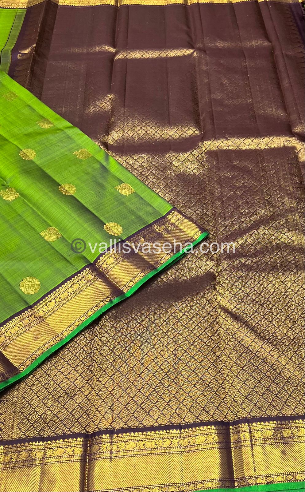 Pure Kanchipuram Silk Saree - Green & Wine/Green Combo - VVPS014