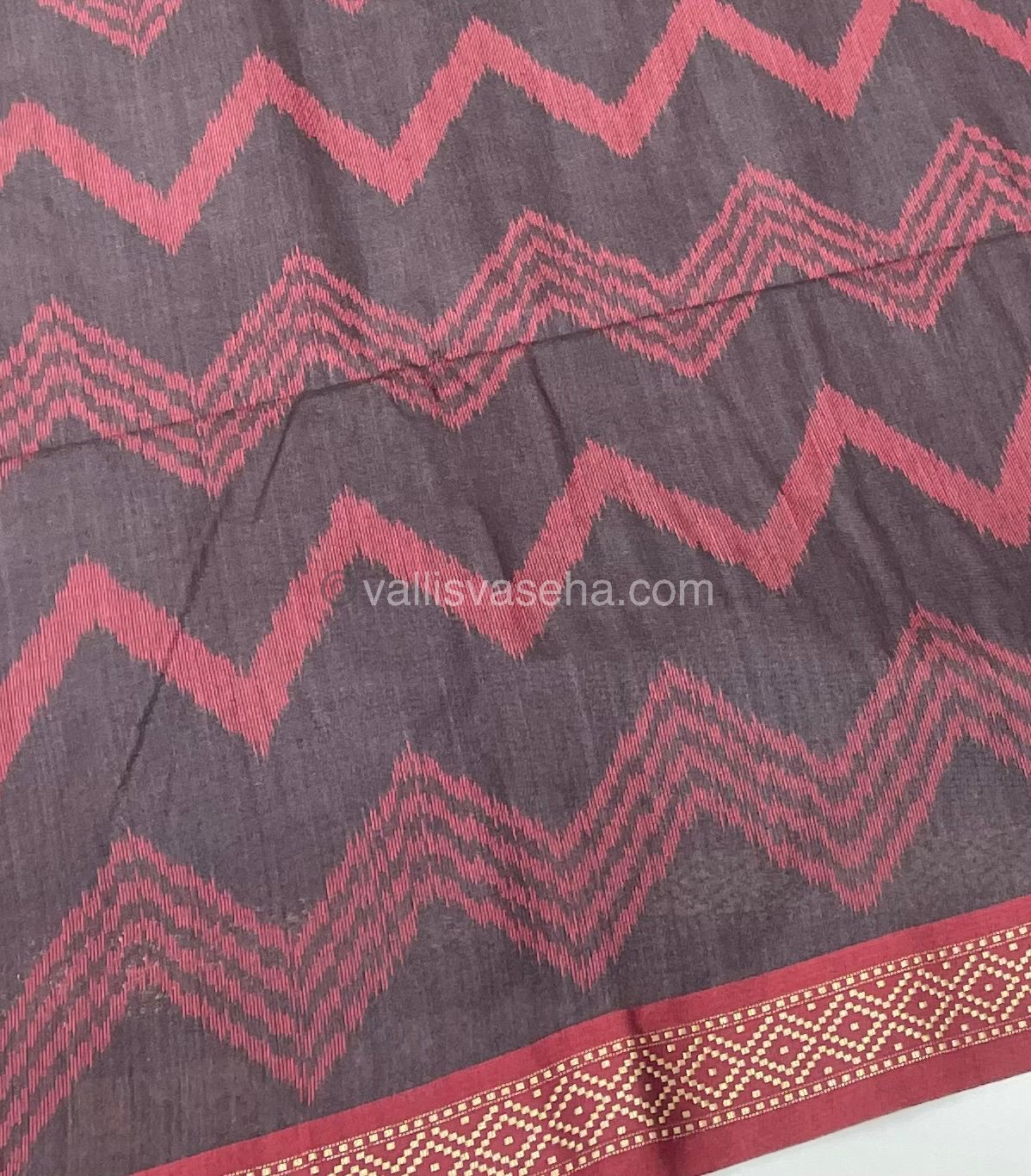 Semi Raw Silk with Zig Zag  Design Weaving - VVRS003