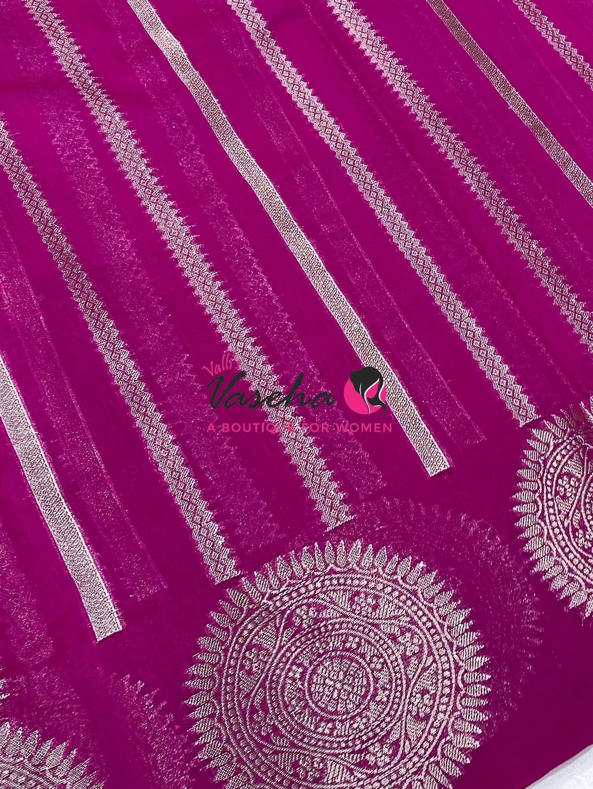 20%less - Offer Saree - Semi Banarasi Georgette Saree - VVDS008
