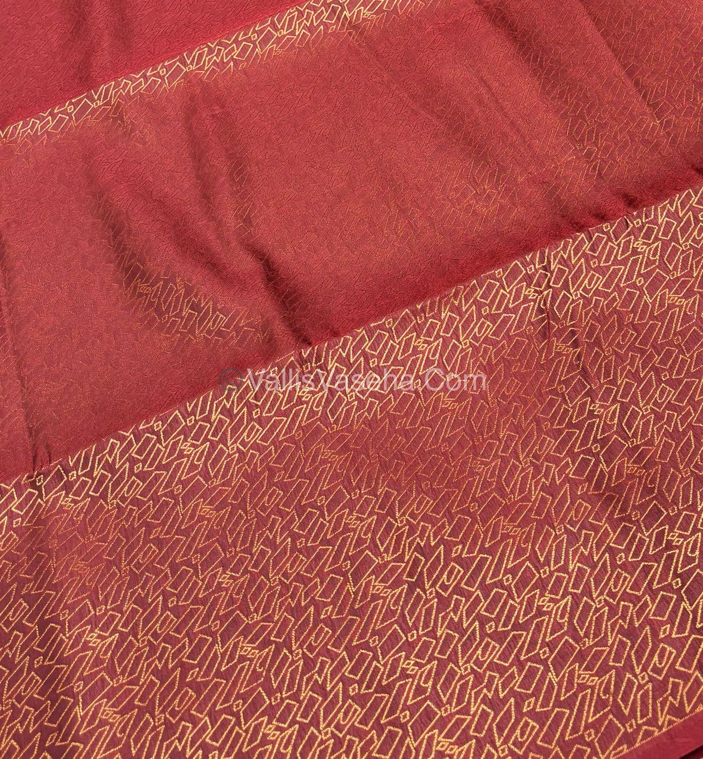 Semi Soft Silk   - Borderless - Contemporary Design - Wine  Shade -VVSSS012