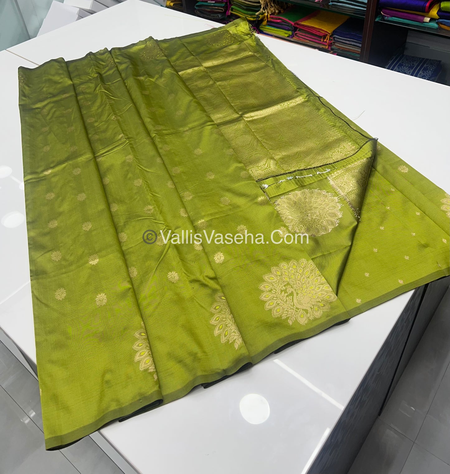 Semi Soft Silk - Peacock Butta Border - Green Shade -VVSSS011