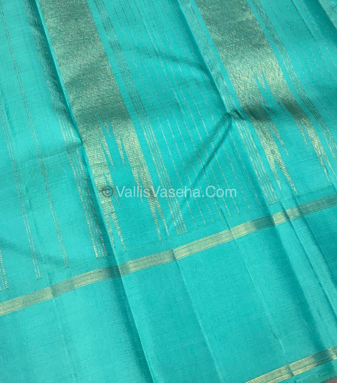 Pure Korvai Kanchipuram Silk Saree - Half White/Cream With Turquoise Blue Combo - VVPS025