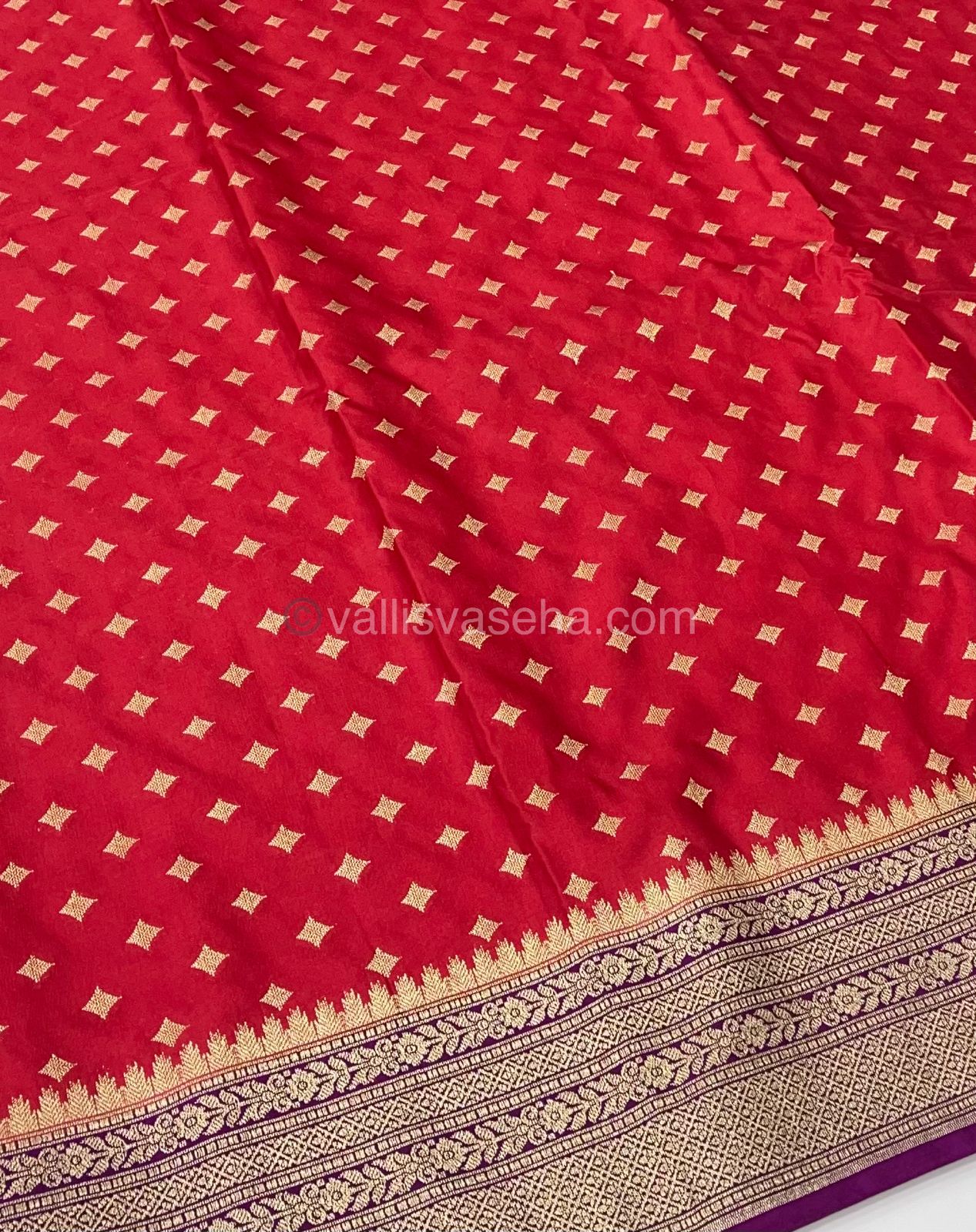 Banarasi - Premium Kathan Silk Saree - Red with Purple - VVPKS002