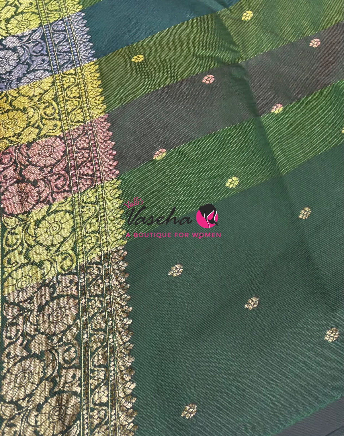 Semi Soft Silk  - Madras Checks Pattern - Green  Shade  - VVSSS042