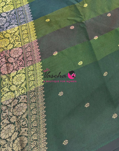 Semi Soft Silk  - Madras Checks Pattern - Green  Shade  - VVSSS042