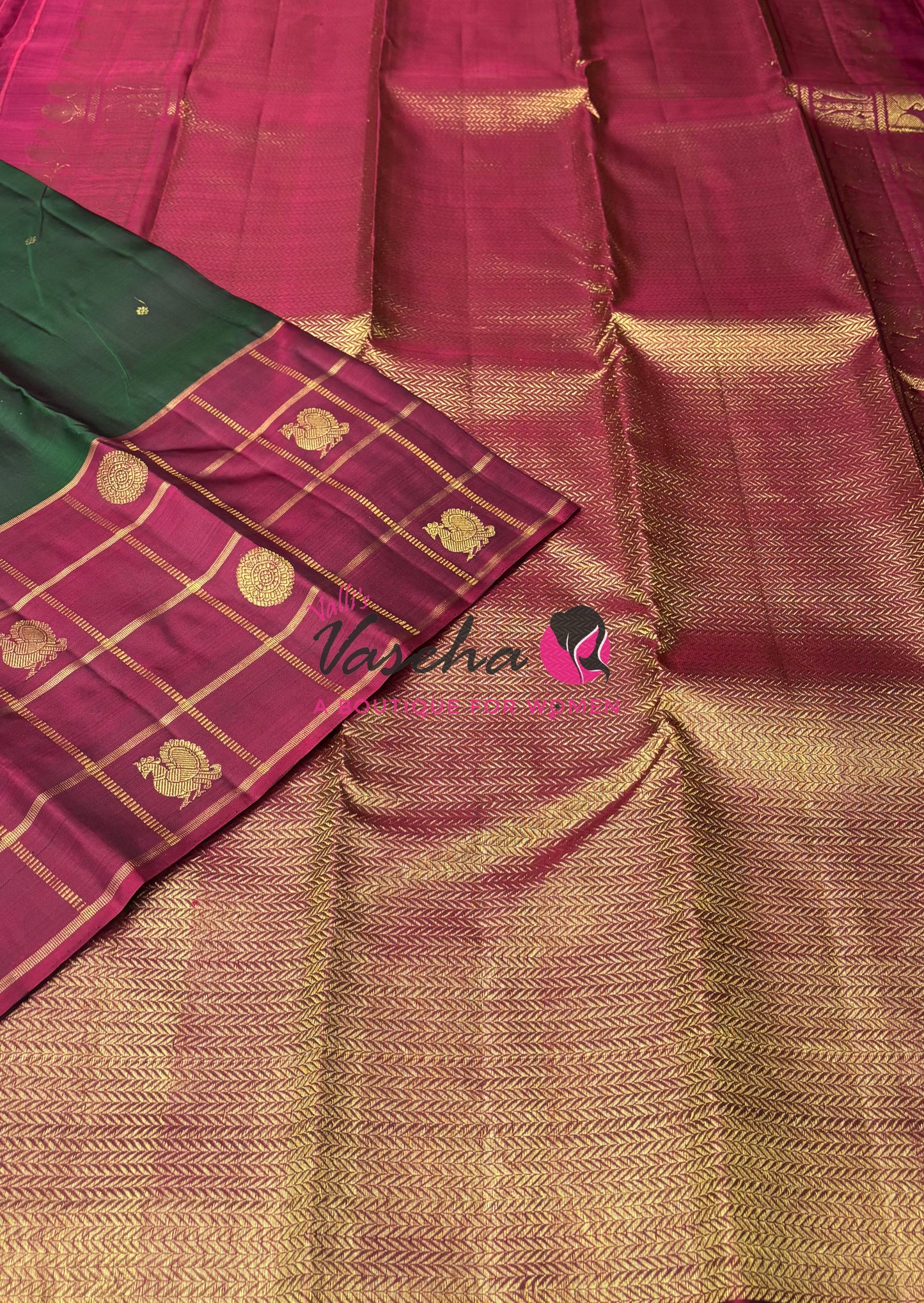 Pure Kanchipuram Silk Saree - Green & Maroon Combo - VVPS027