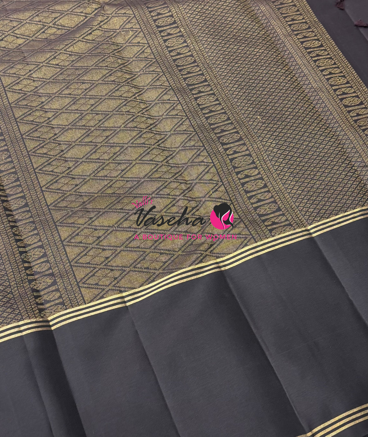 Half Mix - Pure Soft Silk Saree - Vairavoosi Pattern - Long Retta Petta Border with Butta - VVPSS107