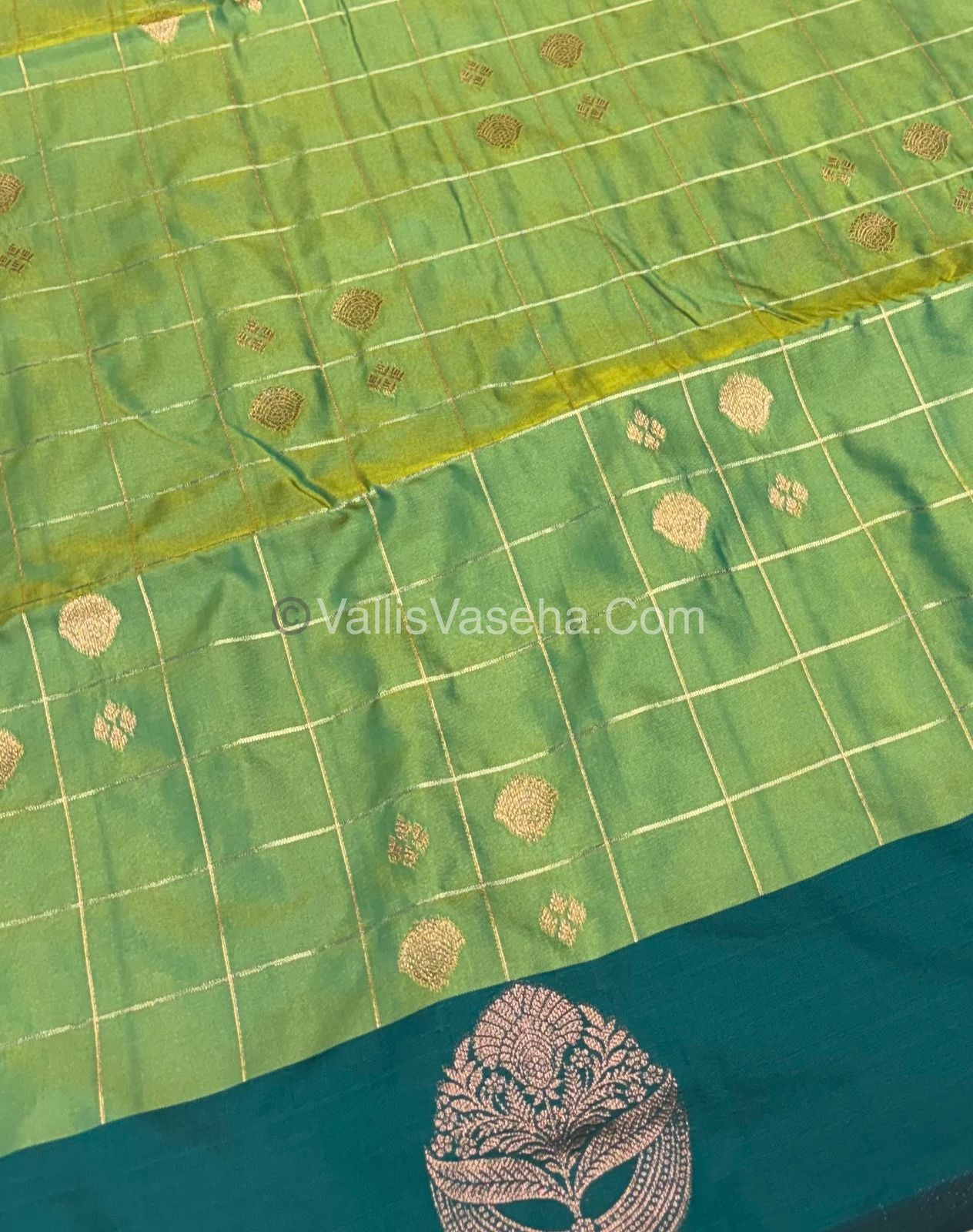 Semi Soft Silk - Dual Tone Shade With  Green Combo -VVSSS028