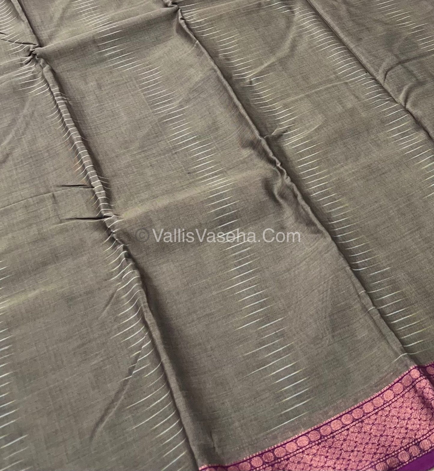Dhaka Cotton Saree - VVDCS001