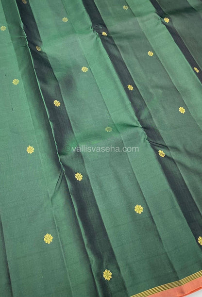 Pure Kanchipuram Silk Saree - Green with Light Peach combo  - VVPS006