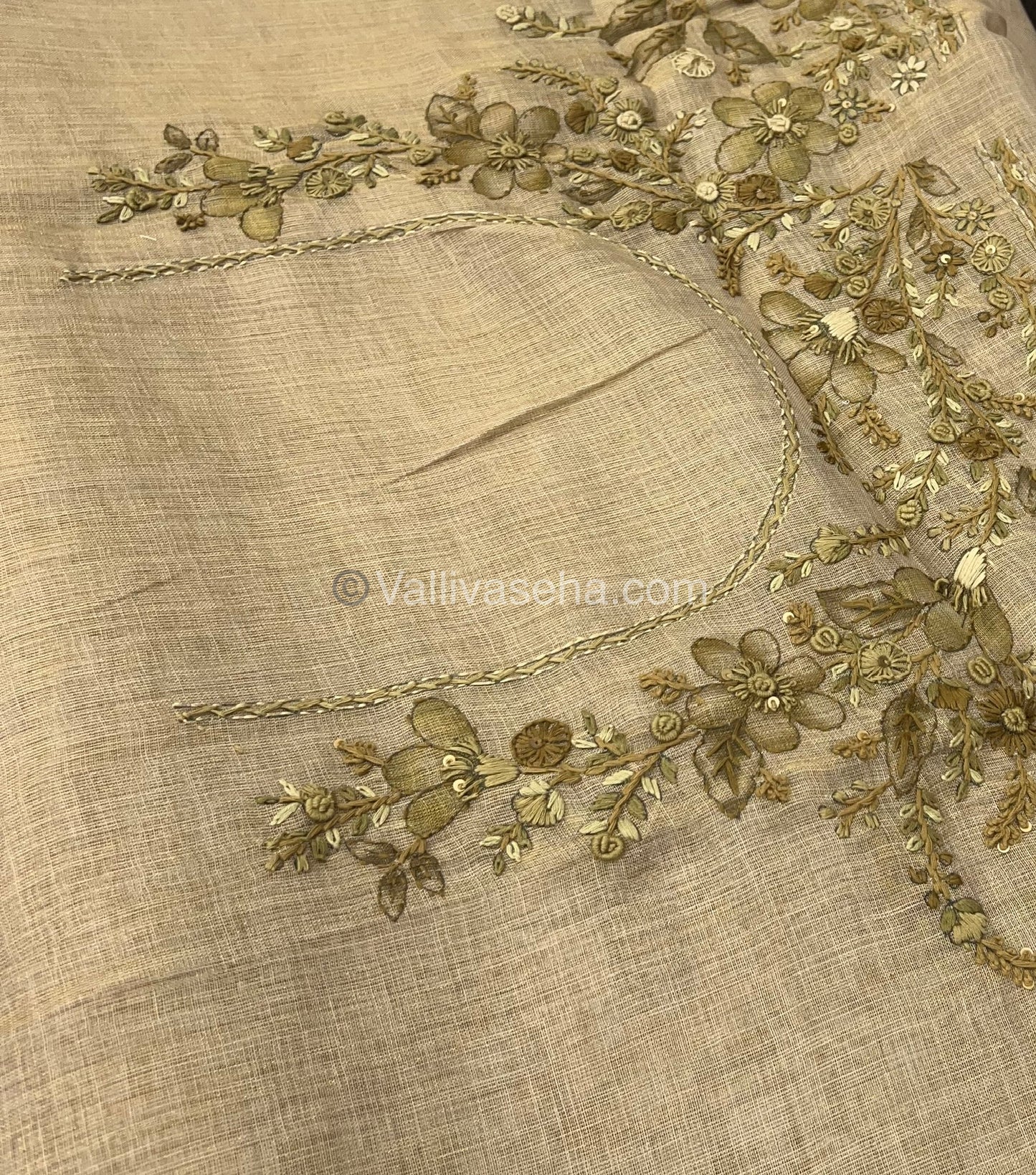 French Knot - Tissue Saree -  VVLFN001