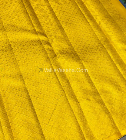 Pure Kanchipuram Silk Saree - Borderless - Peacock Blue with Yellow - VVPS043