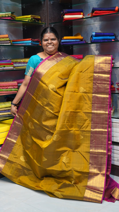 Pure Kanchipuram Silk Saree - Double Tone Venthayam Shade with Purplish Pink - VVPS008