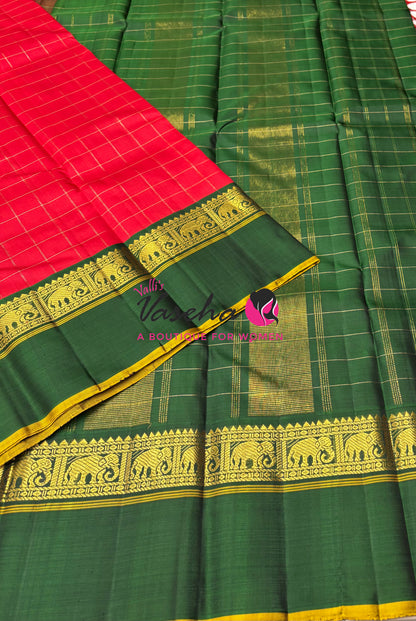 Pure Kanchipuram Silk Saree - Red & Green Combo - VVPS040