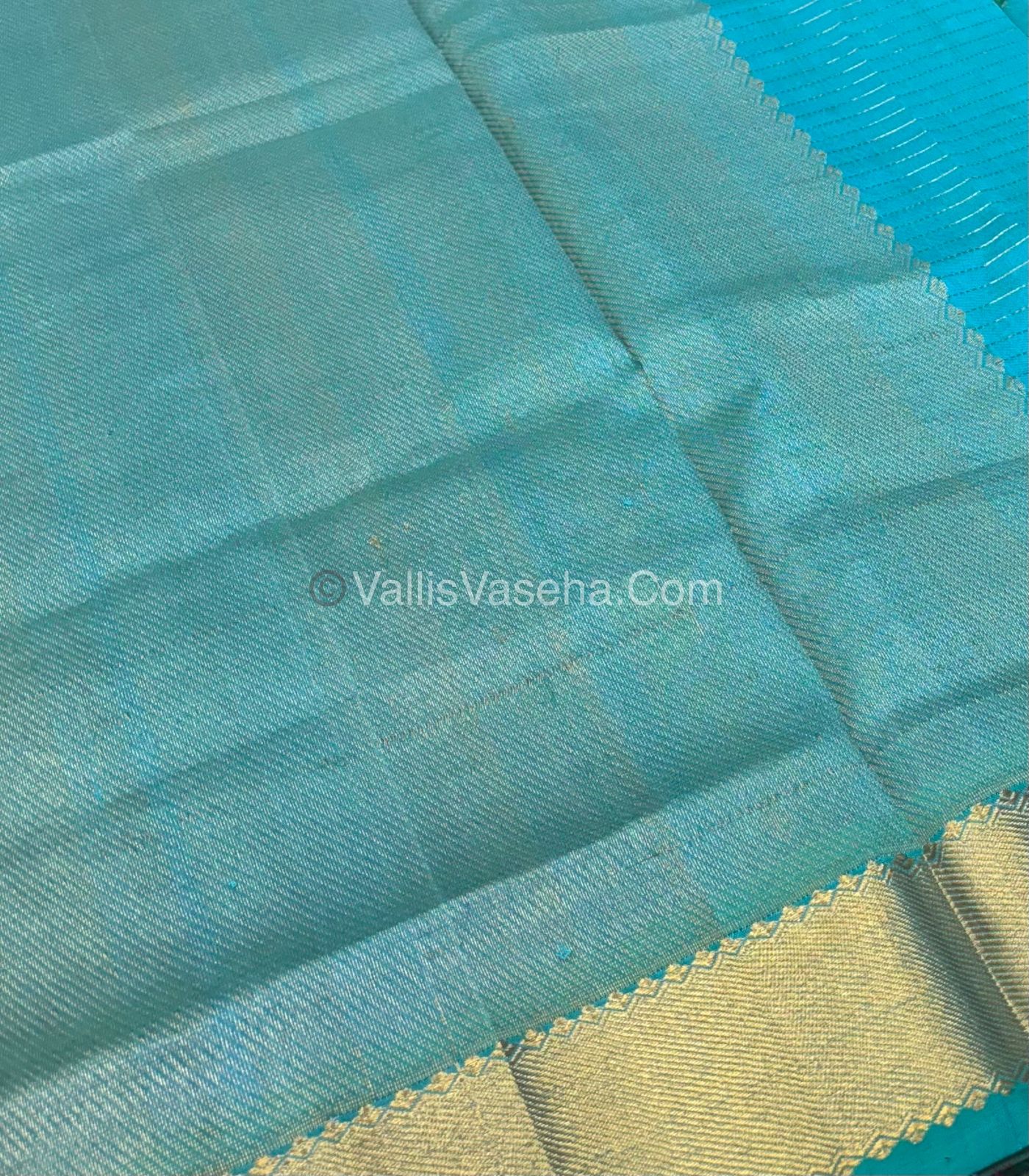 Pure Silk Cotton Saree - Mayil & Chakkaram Design - Red  With Blue Shade - VVMC002