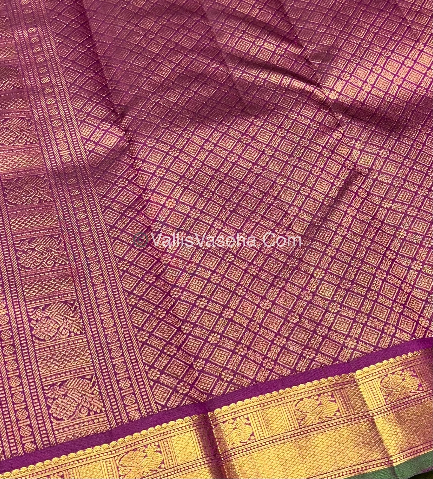 Pure Kanchipuram Silk Saree - Dual Tone Peachish Gold With Purple Shade  - VVPS022