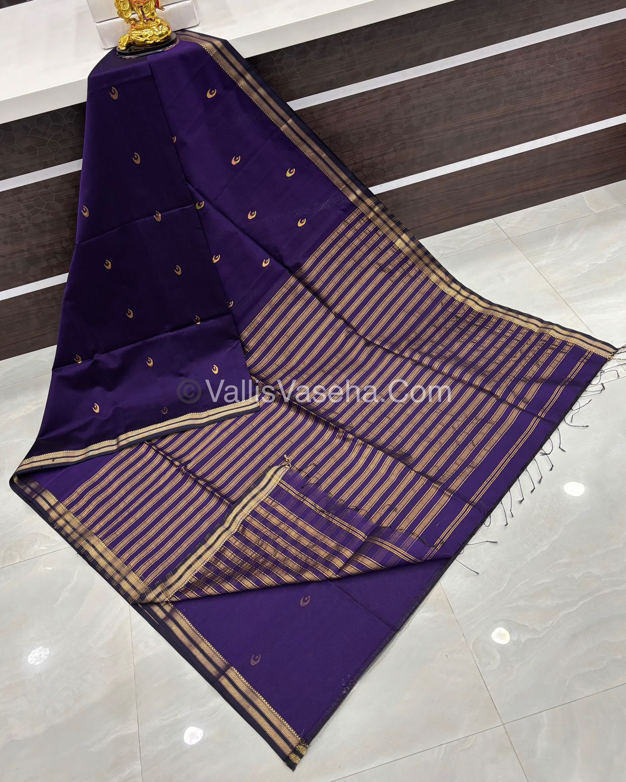 Pure Maheshwari Silk Cotton Saree - Violetish Purple Color - VVMSC007