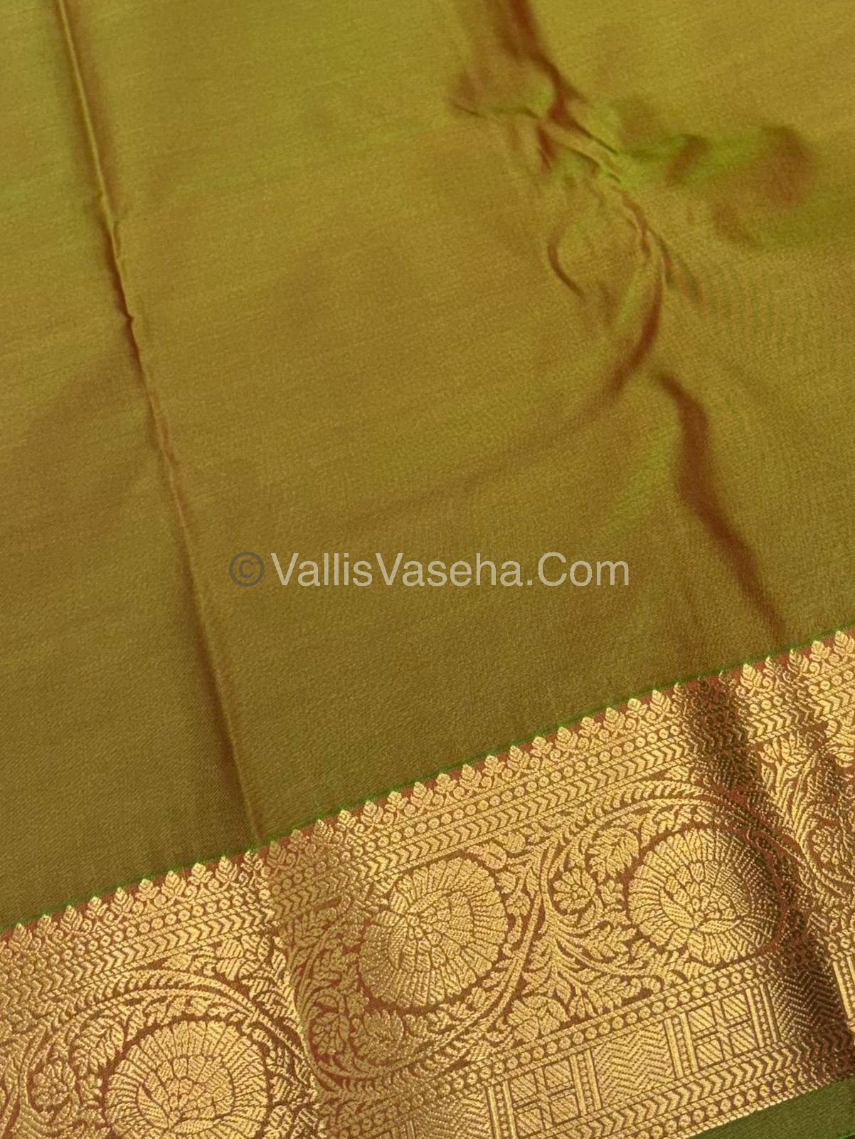 Semi Bridal Kanchipuram Silk - Red With Green  Shade  - VVSBK001