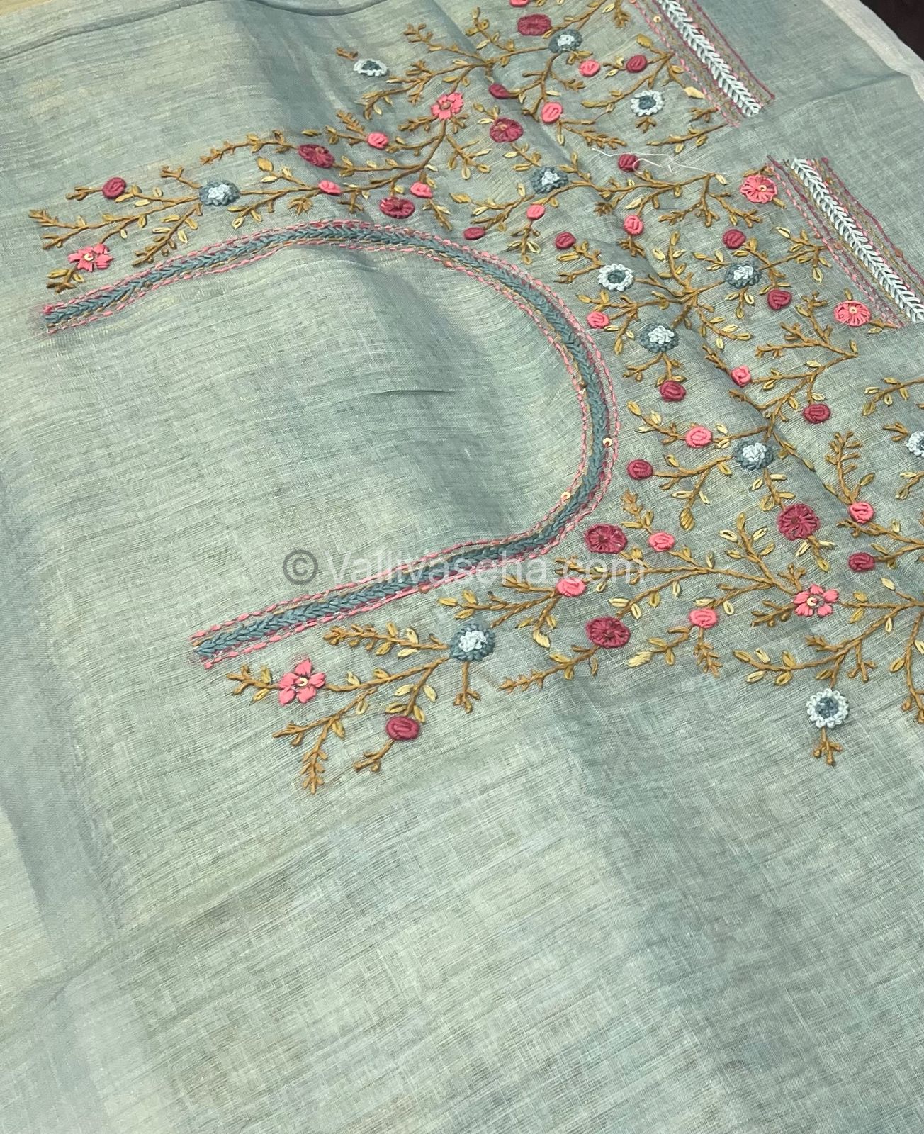 French Knot - Tissue Saree -  VVLFN001