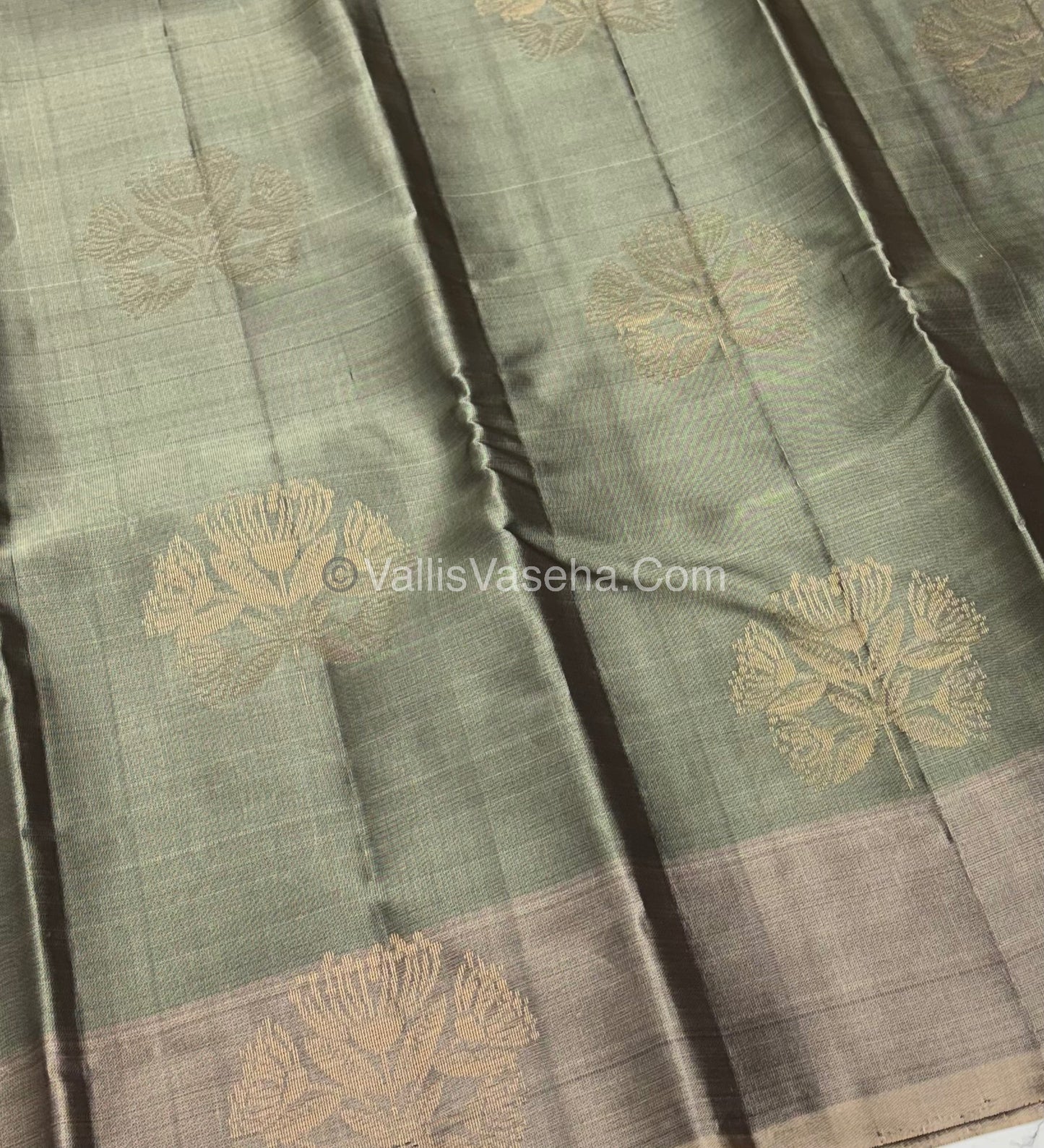 Half Mix - Pure Soft Silk Saree - VVPSS051