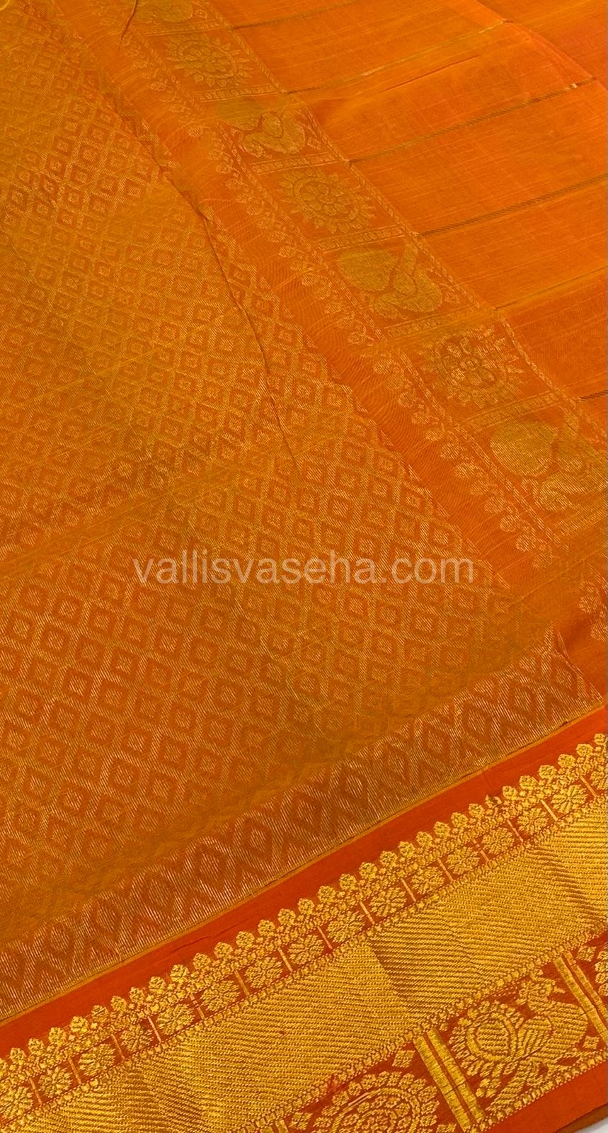 Pure Silk Cotton Saree - Mayil & Chakkaram Design - Green with Orange - VVMC001