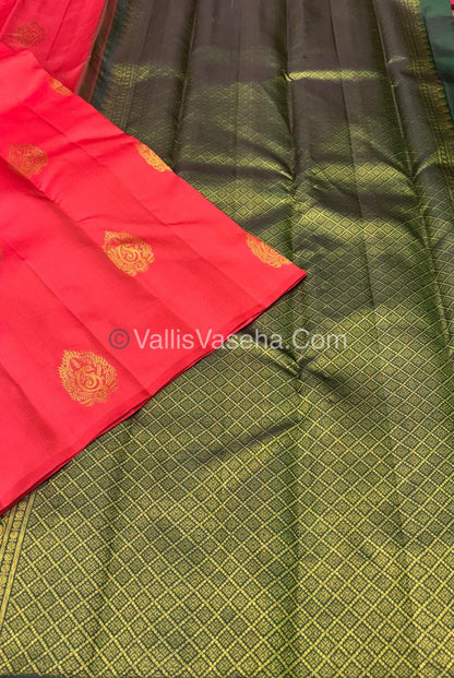 Pure Kanchipuram Silk Saree - Borderless - Reddish peach with Green - VVPS043