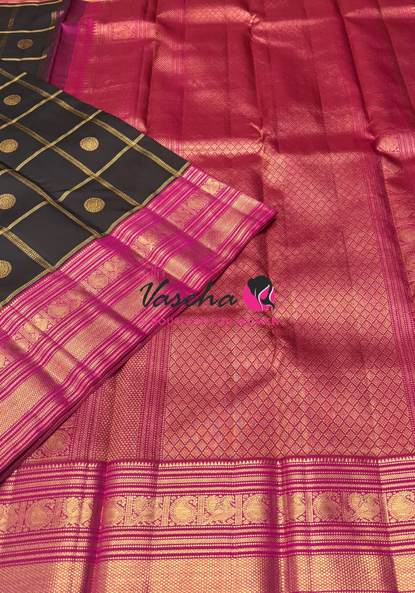 Pure Vintage Korvai Kanchipuram Silk Saree - Black & Pink Combo - VVPS021