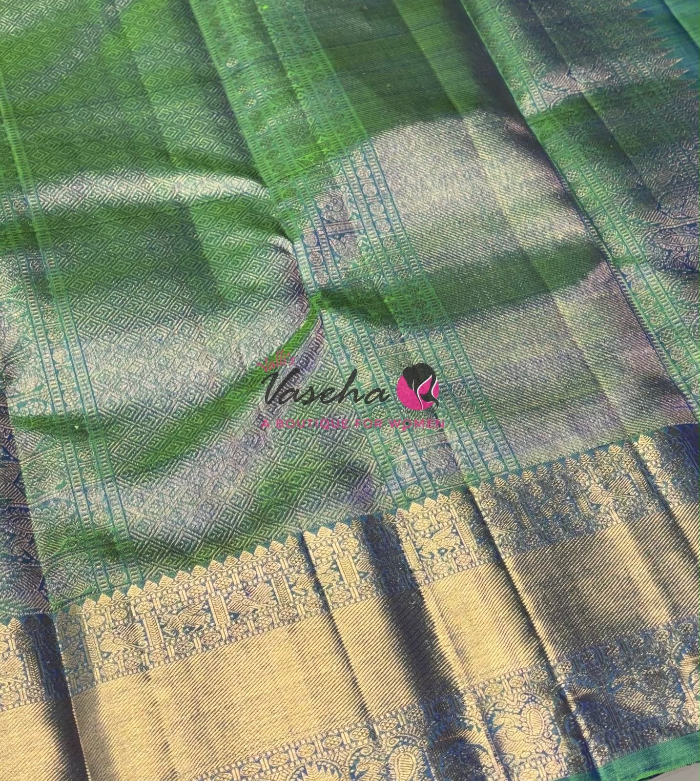 Pure Kanchipuram Silk Saree - Dual Tone Green Shade - VVPS050