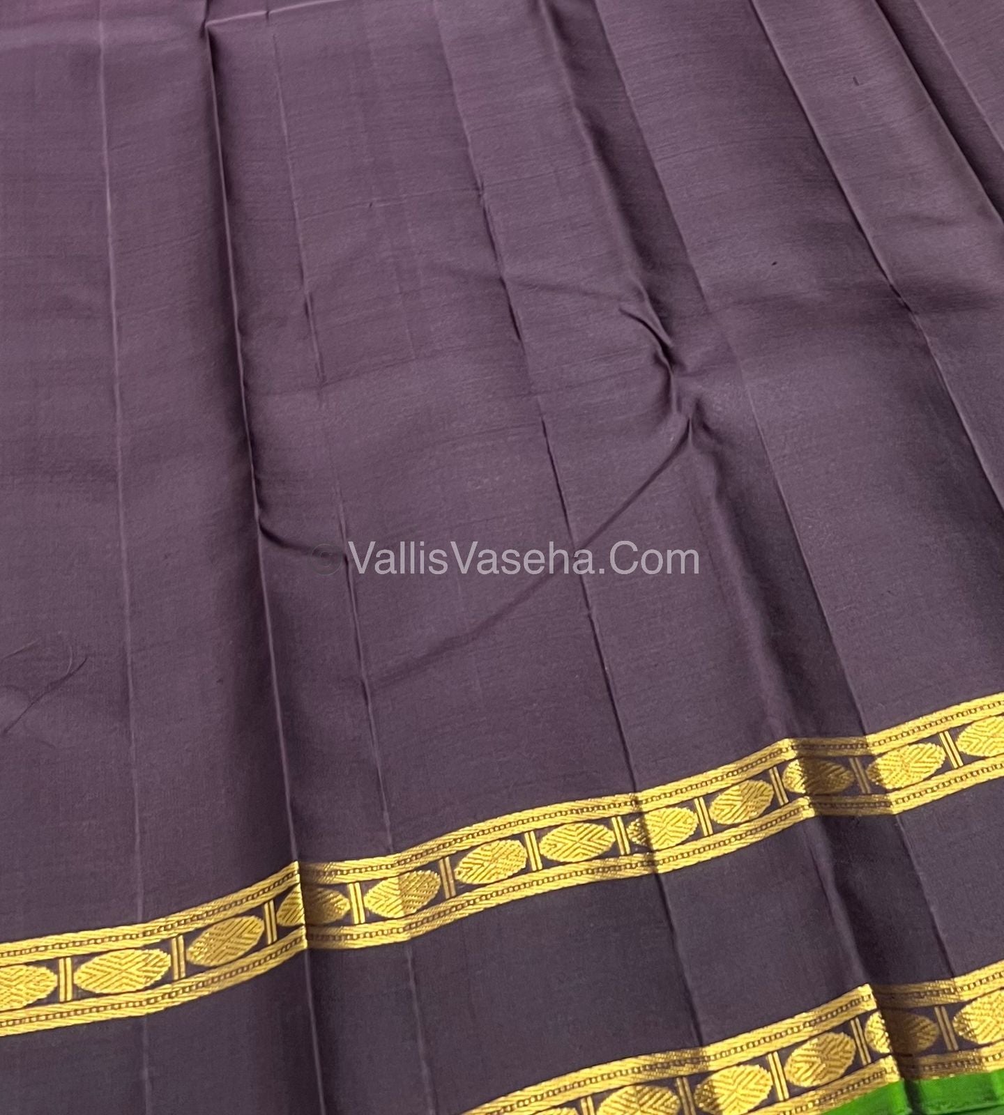 Pure Kanchipuram Silk Saree - Dual Tone Ventahyam Green & Dark Purple( Pakku Color) Combo - VVPS011