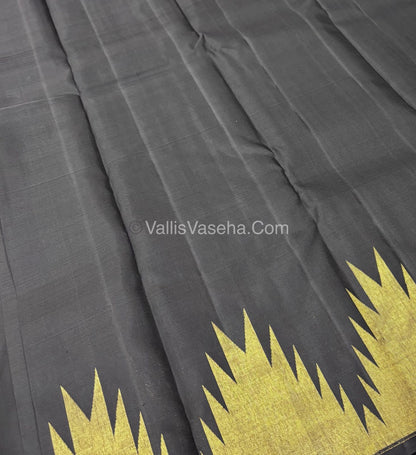 Pure Vintage Kanchipuram Silk Saree  - 8 Kol Weaving - Black Shade VVPS019