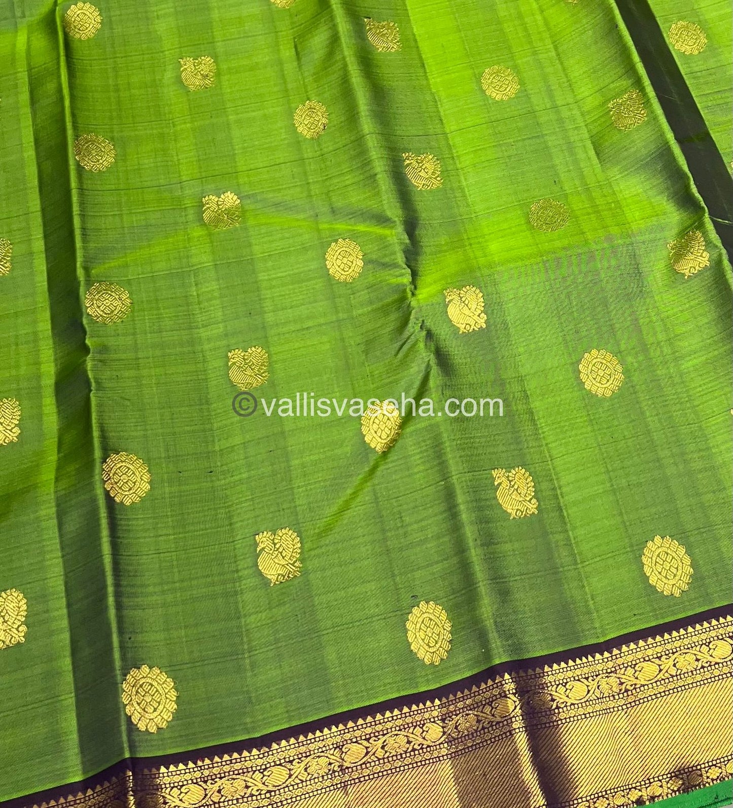 Pure Kanchipuram Silk Saree - Green & Wine/Green Combo - VVPS014